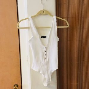 ekattire Deep V Knit Bodysuit